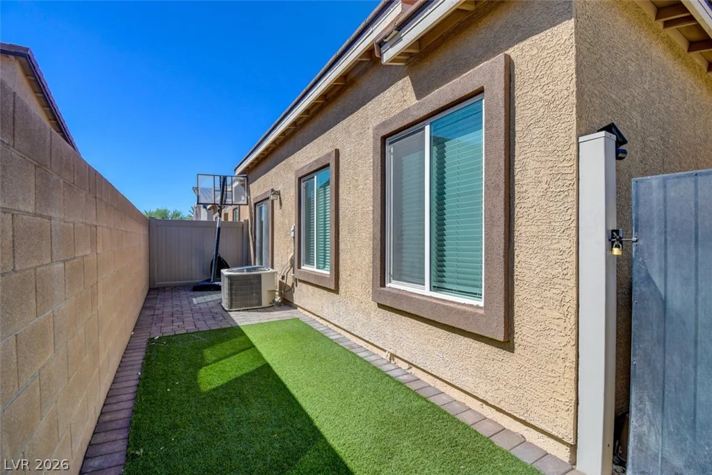 7526 Crested Moon, North Las Vegas, NV 89084