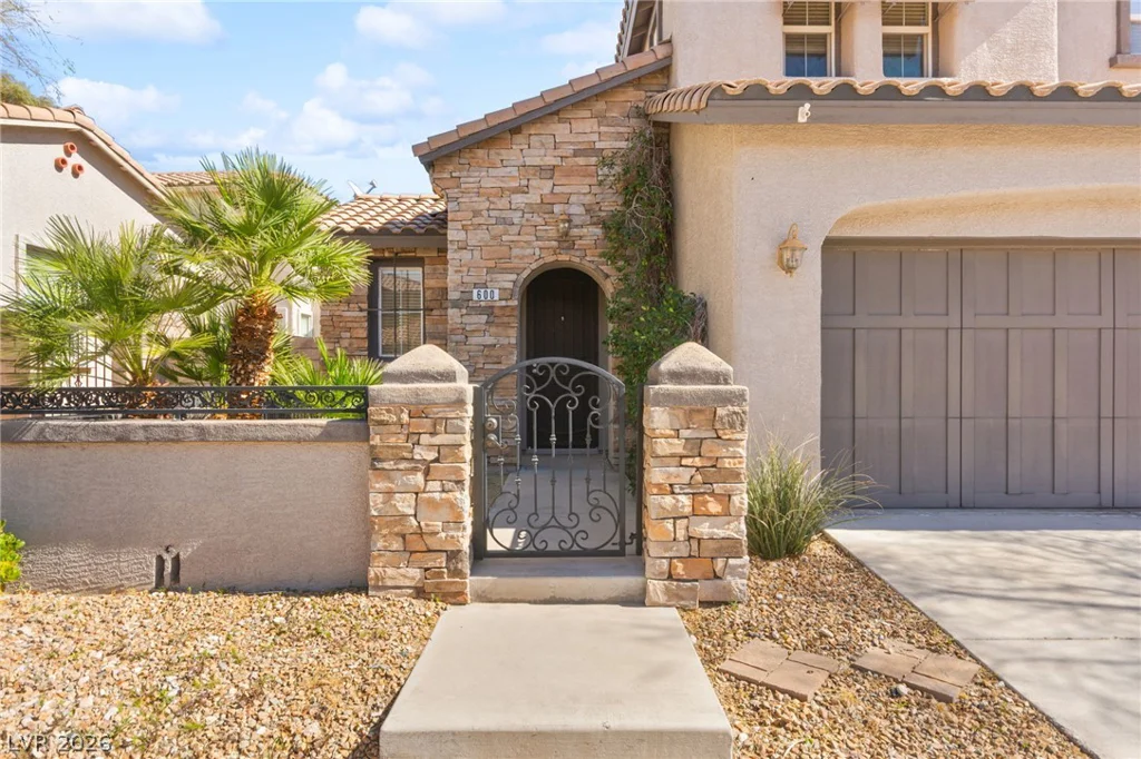 600 Bachelor Button, Las Vegas, NV 89138