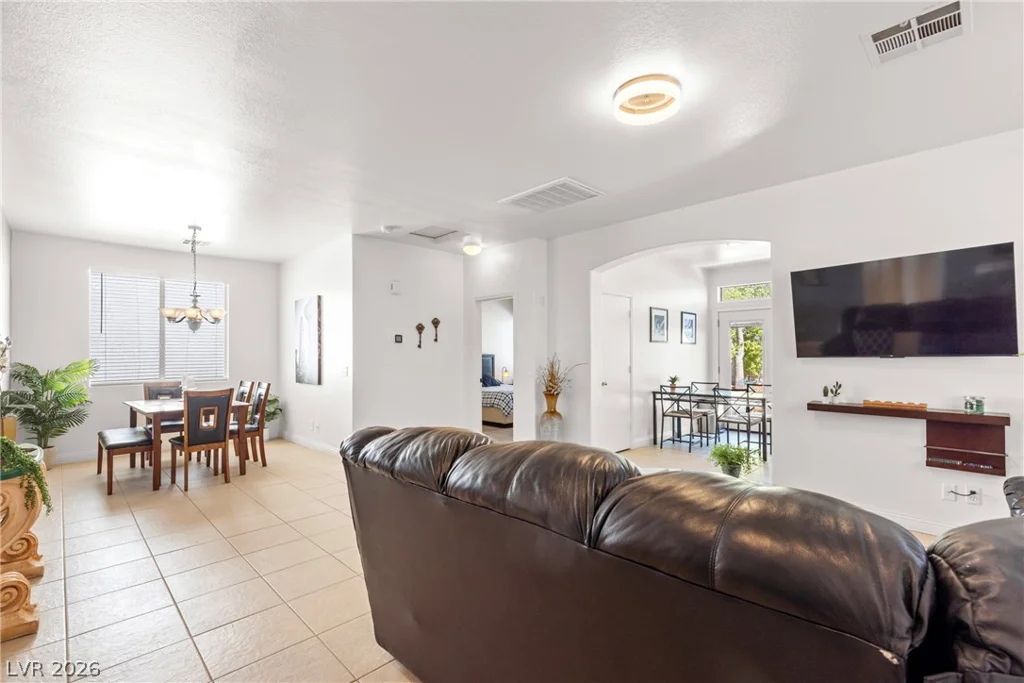 1076 Sweeping Vine, Las Vegas, NV 89183