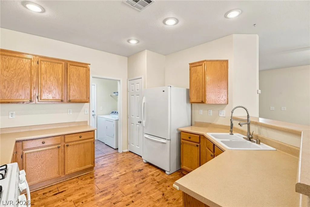 9116 Dancing Snow, Las Vegas, NV 89149
