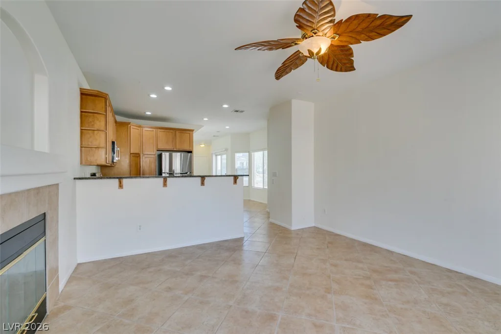 10744 Binasco, Las Vegas, NV 89141