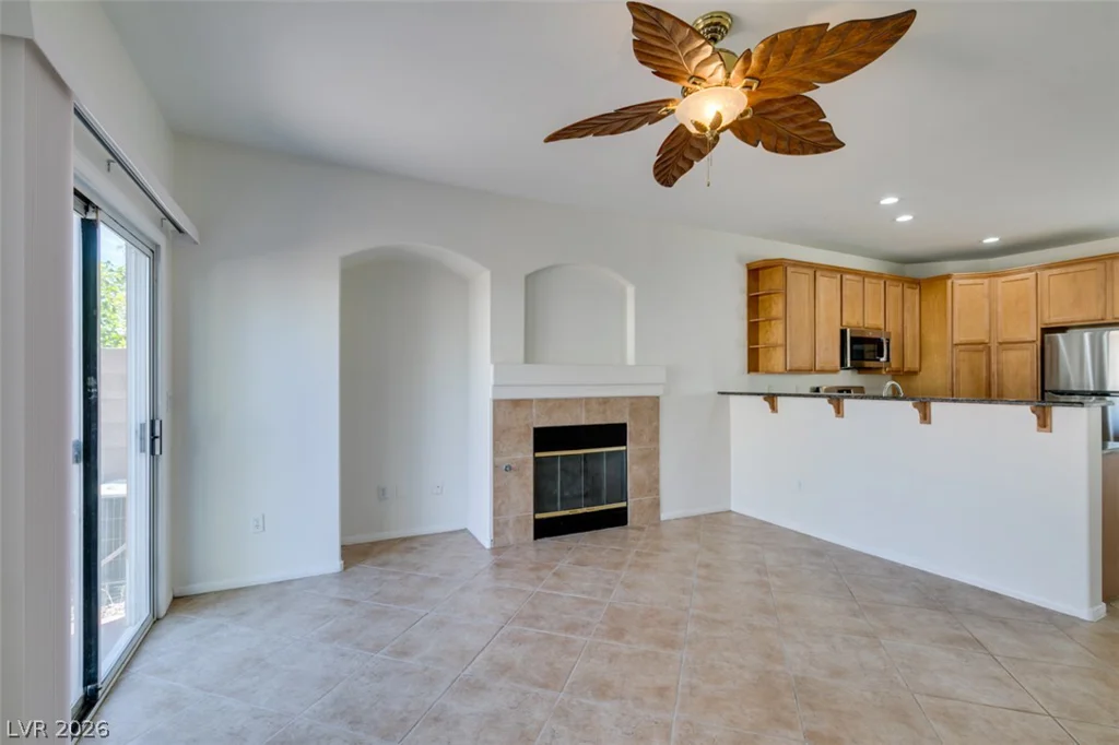 10744 Binasco, Las Vegas, NV 89141
