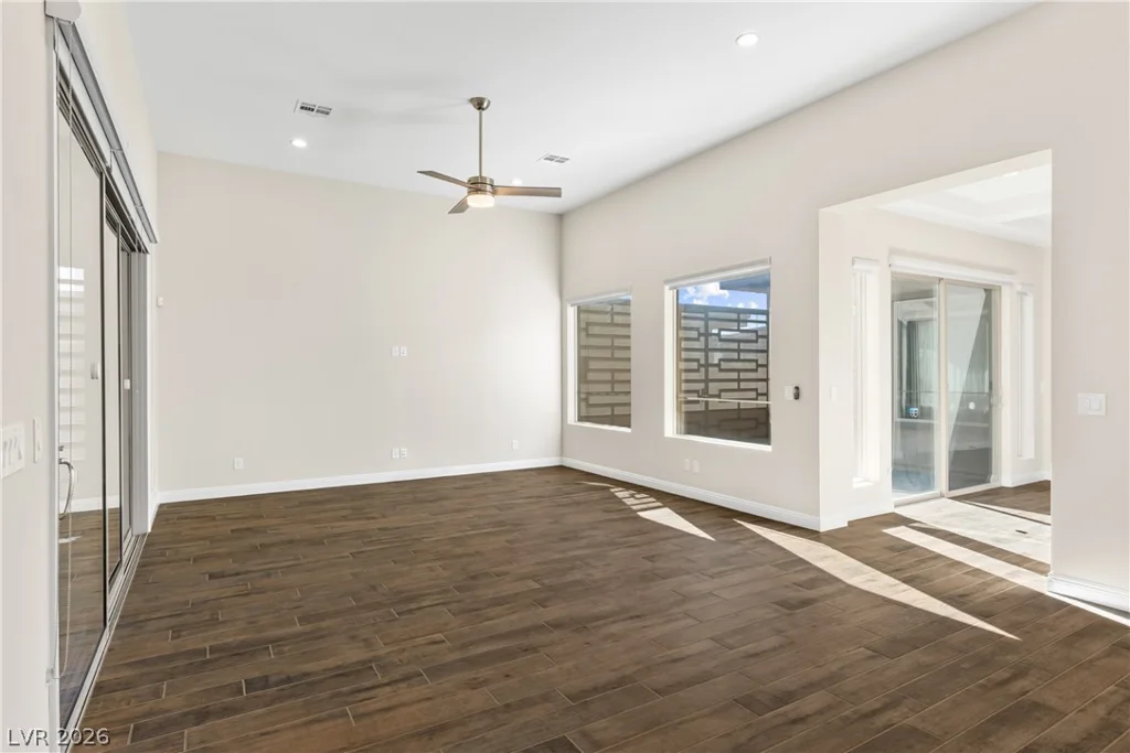 10028 Regency Square, Las Vegas, NV 89148
