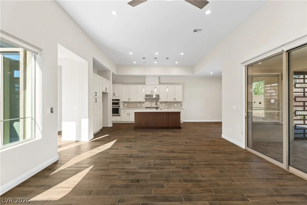 10028 Regency Square, Las Vegas, NV 89148