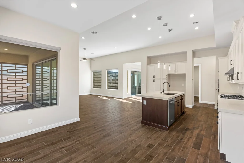 10028 Regency Square, Las Vegas, NV 89148