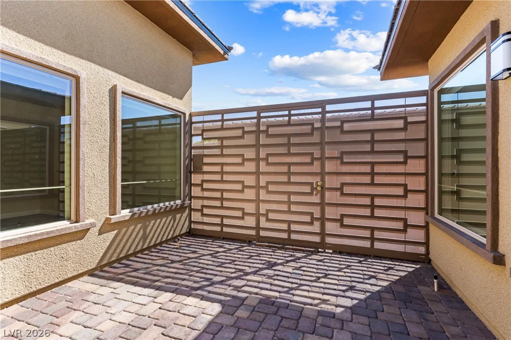 10028 Regency Square, Las Vegas, NV 89148