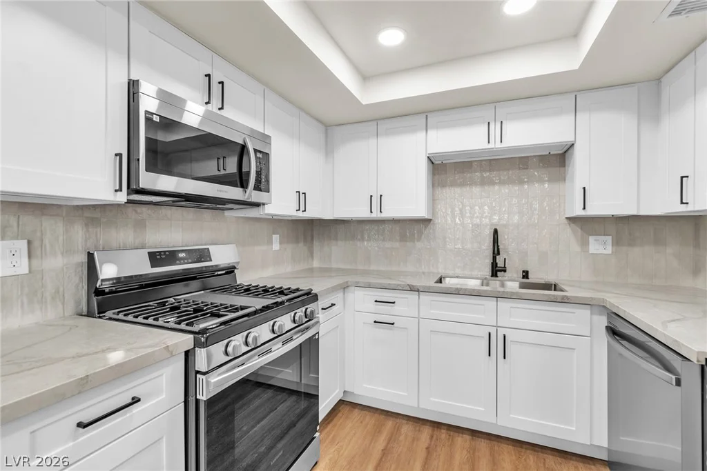2256 Tall Pine, Las Vegas, NV 89108