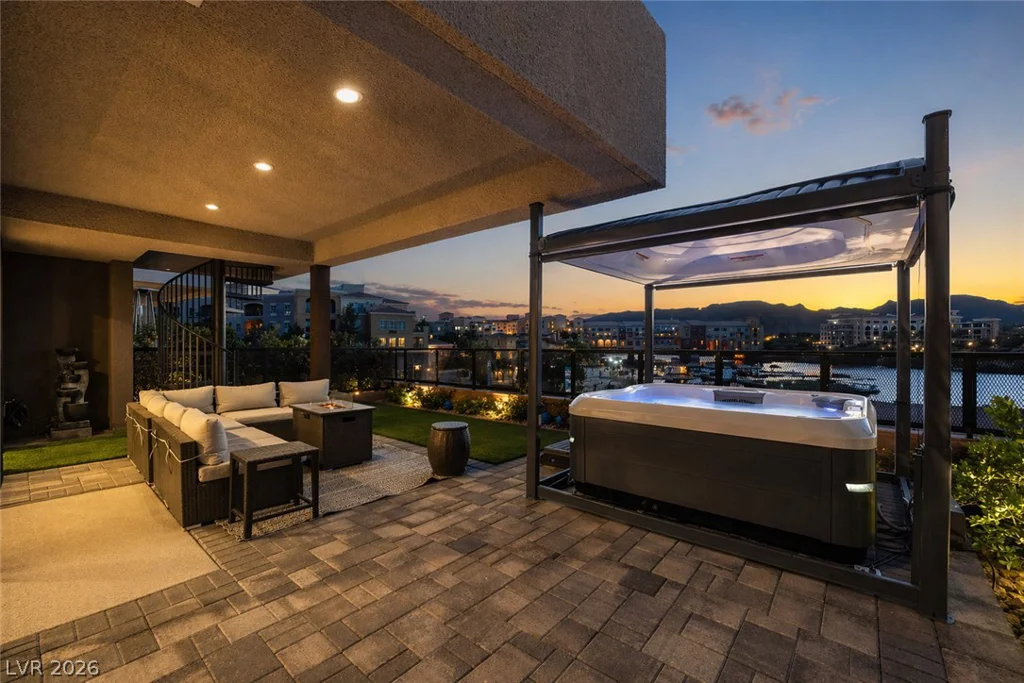 16 Heron Harbour, Henderson, NV 89011