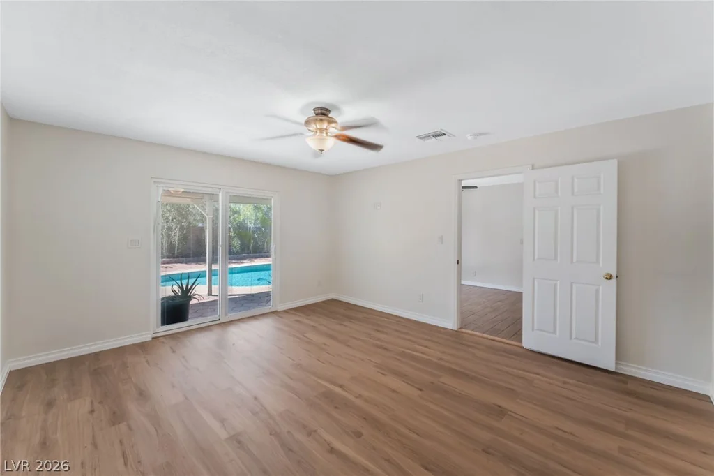 2524 Valparaiso, Las Vegas, NV 89108