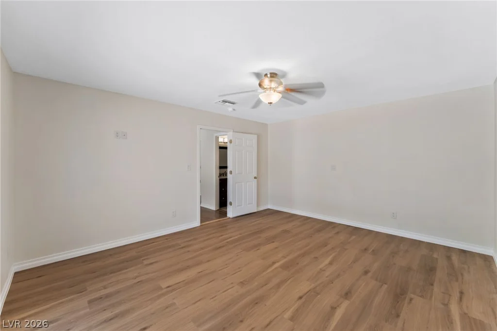 2524 Valparaiso, Las Vegas, NV 89108
