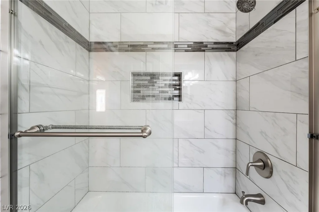 2524 Valparaiso, Las Vegas, NV 89108