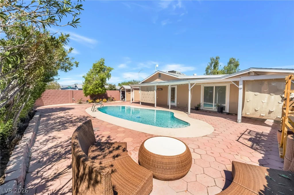 2524 Valparaiso, Las Vegas, NV 89108