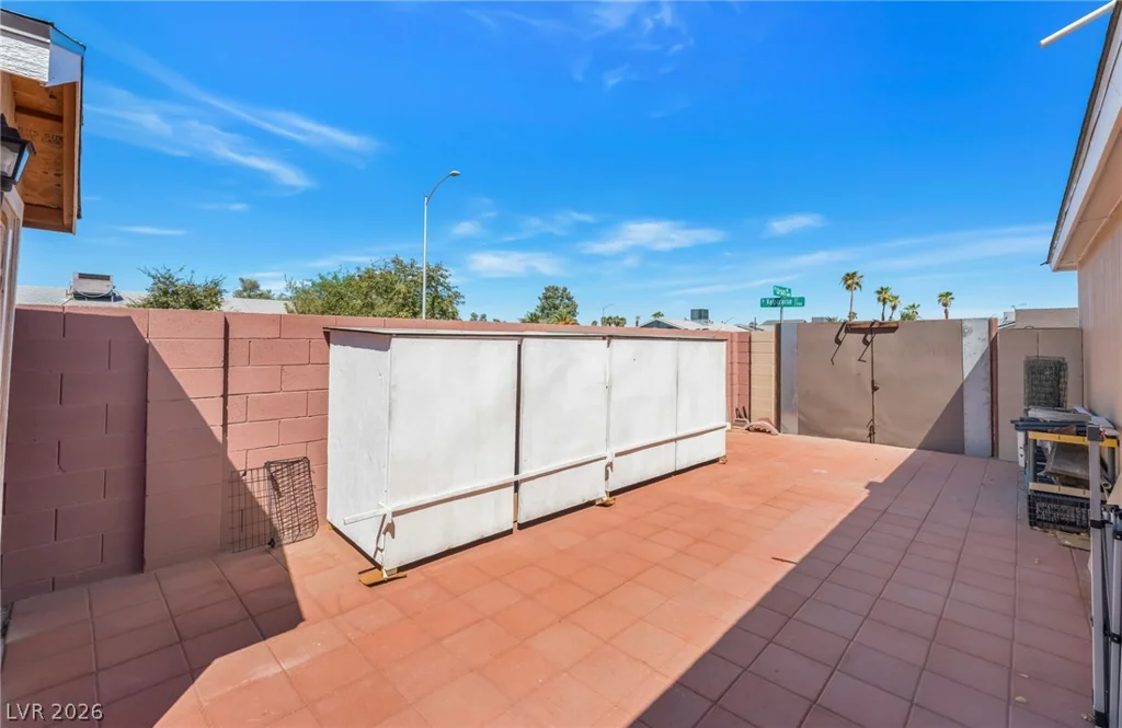 2524 Valparaiso, Las Vegas, NV 89108