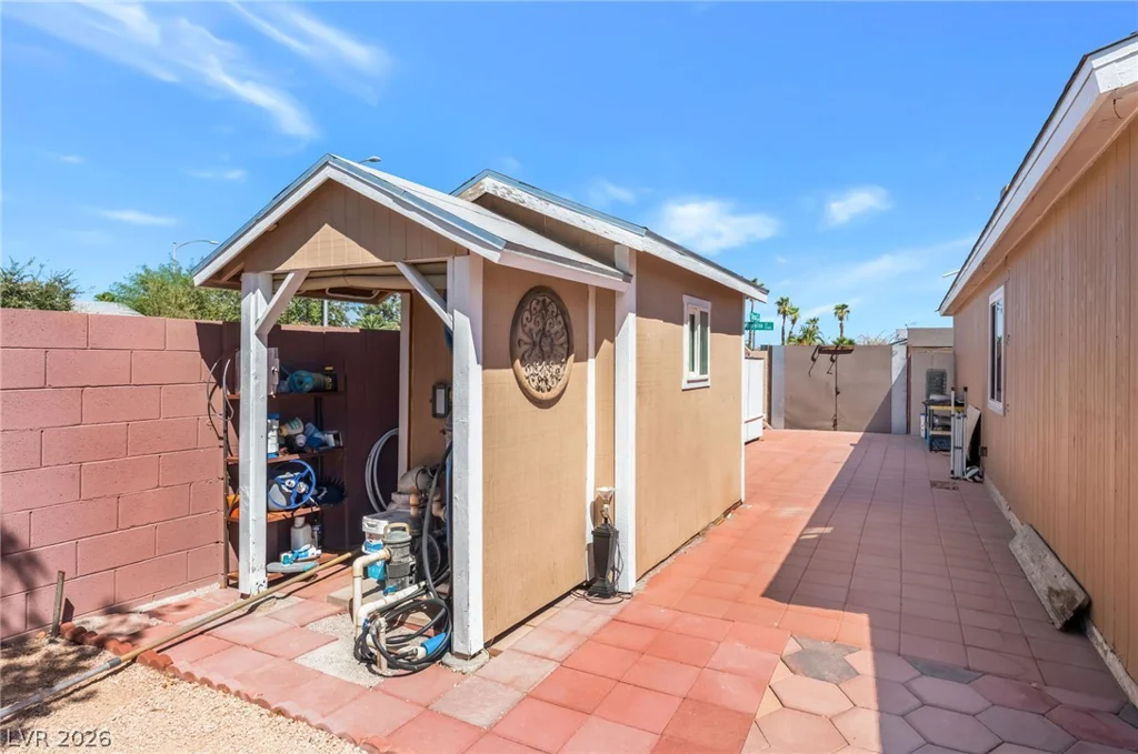2524 Valparaiso, Las Vegas, NV 89108