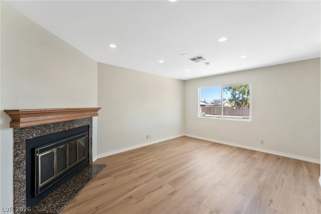 2524 Valparaiso, Las Vegas, NV 89108
