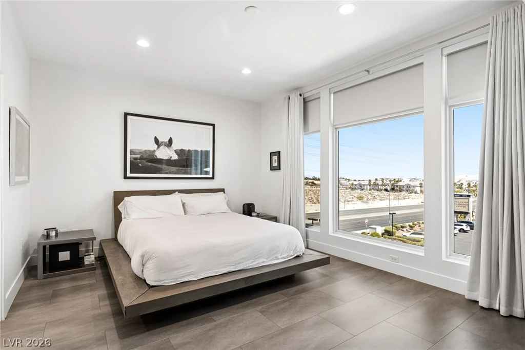 8925 Flamingo, Las Vegas, NV 89147