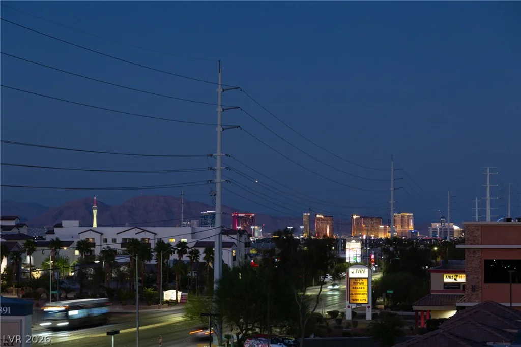 8925 Flamingo, Las Vegas, NV 89147