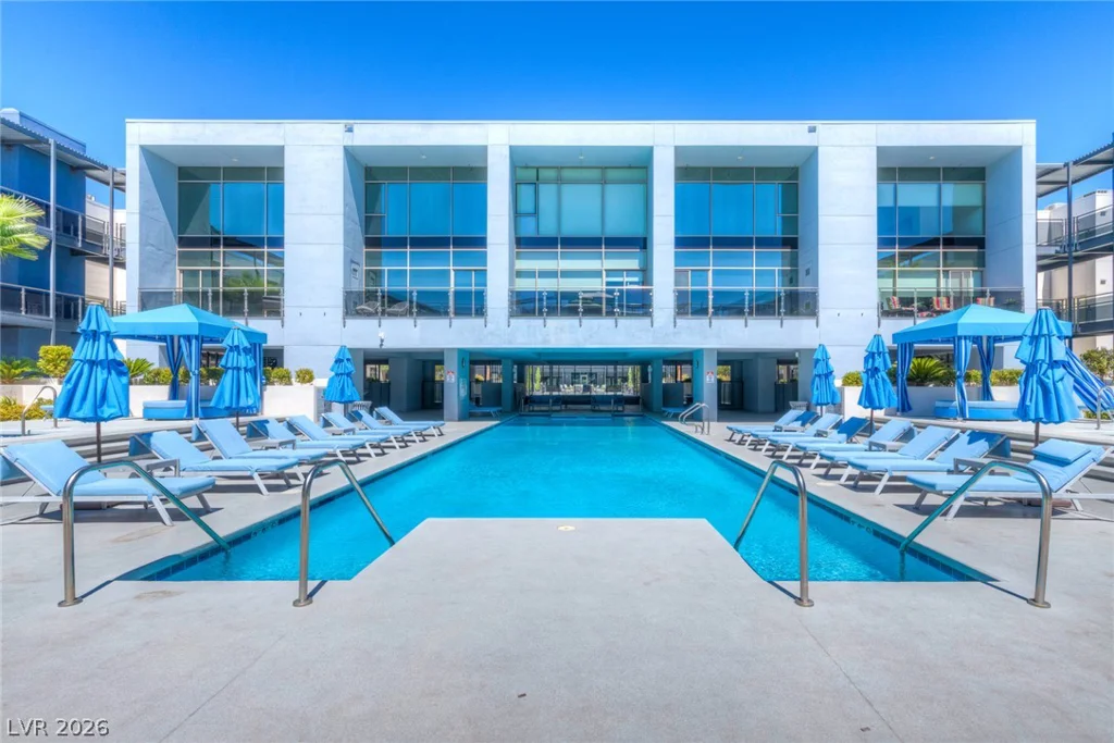 8925 Flamingo, Las Vegas, NV 89147
