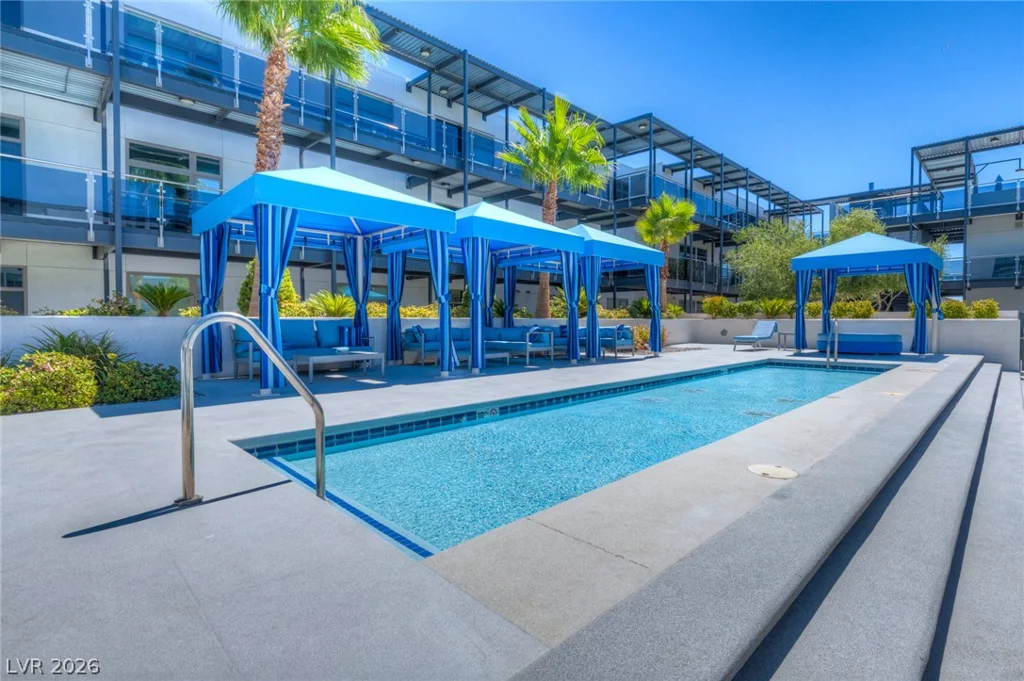 8925 Flamingo, Las Vegas, NV 89147