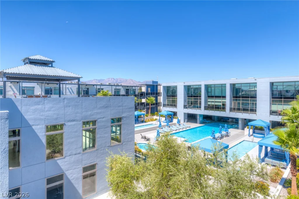 8925 Flamingo, Las Vegas, NV 89147