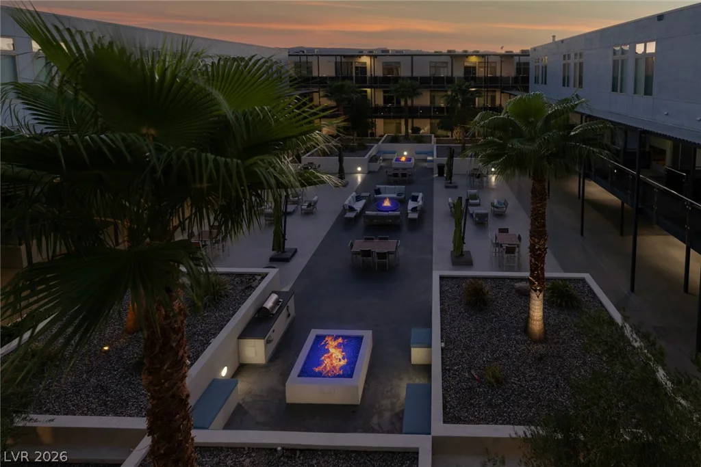 8925 Flamingo, Las Vegas, NV 89147