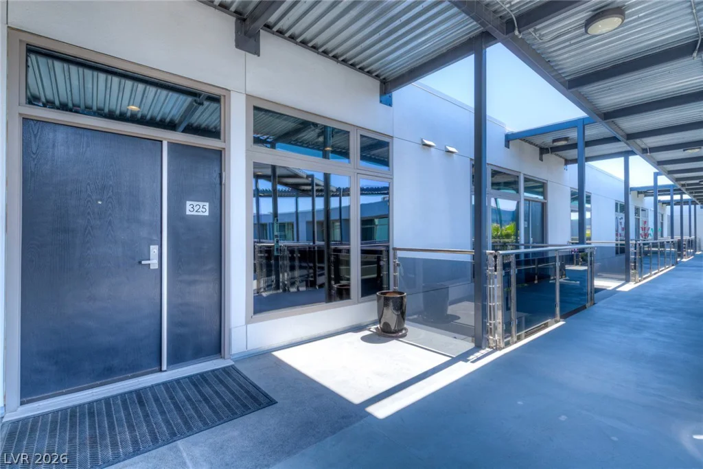 8925 Flamingo, Las Vegas, NV 89147