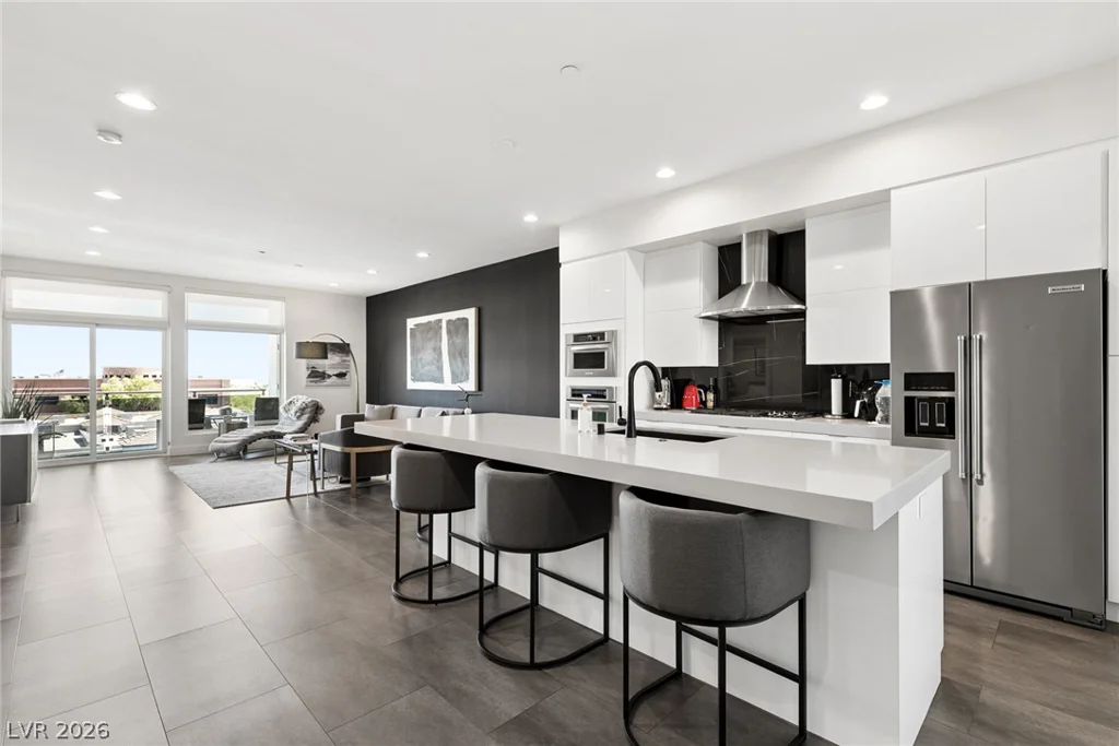8925 Flamingo, Las Vegas, NV 89147