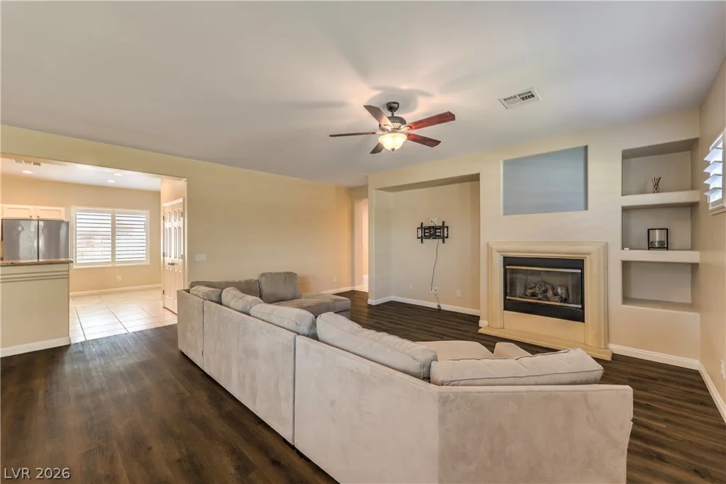 7148 Crescentville, Las Vegas, NV 89131