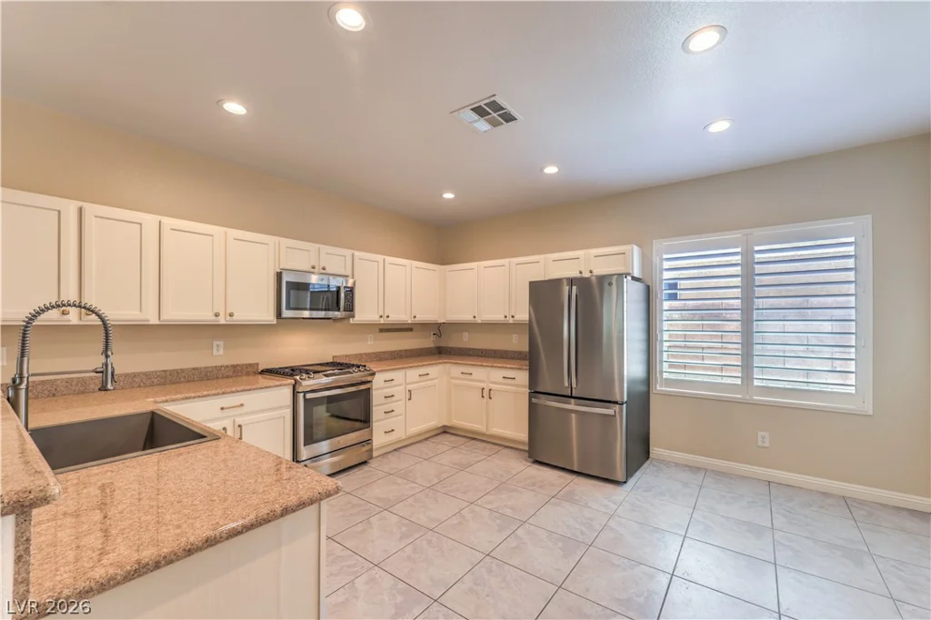 7148 Crescentville, Las Vegas, NV 89131