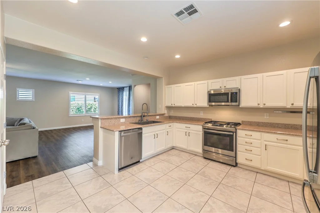 7148 Crescentville, Las Vegas, NV 89131