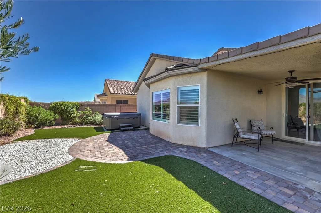 7148 Crescentville, Las Vegas, NV 89131