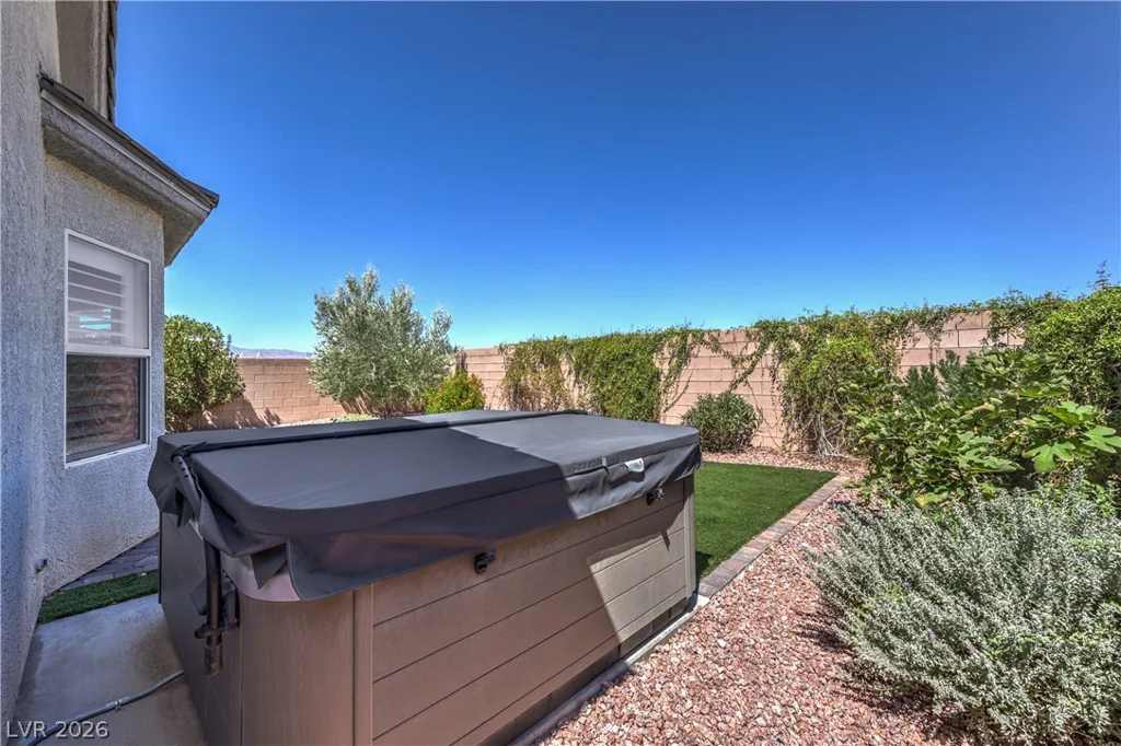 7148 Crescentville, Las Vegas, NV 89131