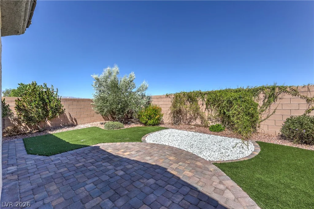 7148 Crescentville, Las Vegas, NV 89131