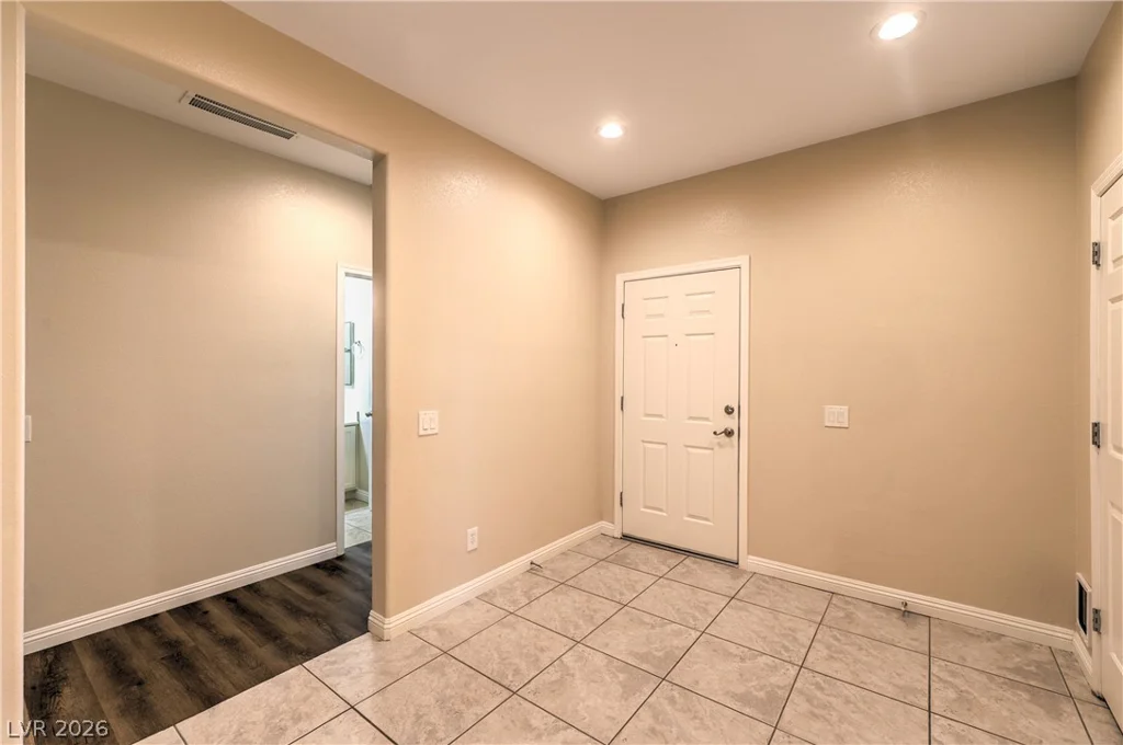 7148 Crescentville, Las Vegas, NV 89131