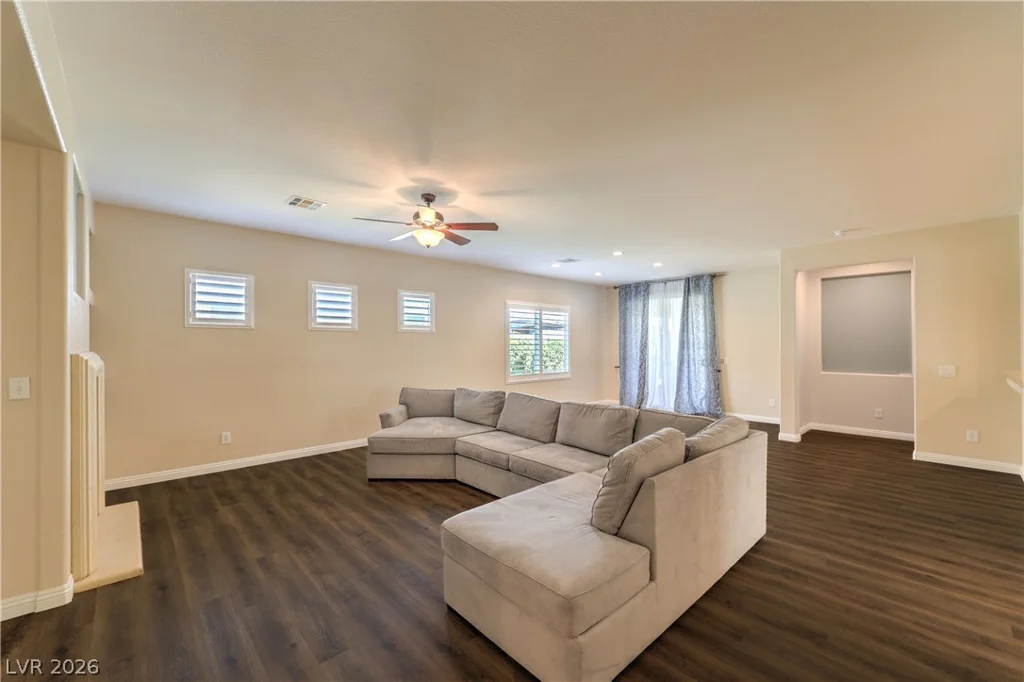 7148 Crescentville, Las Vegas, NV 89131
