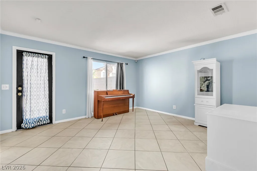 6548 Elk Creek, Las Vegas, NV 89156
