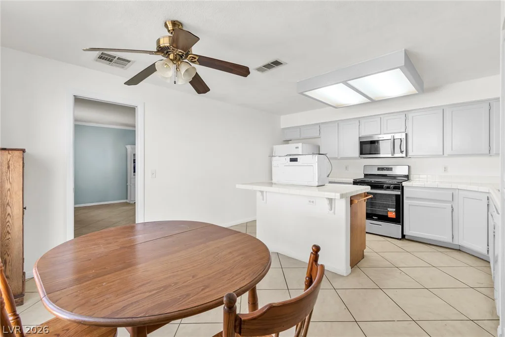 6548 Elk Creek, Las Vegas, NV 89156