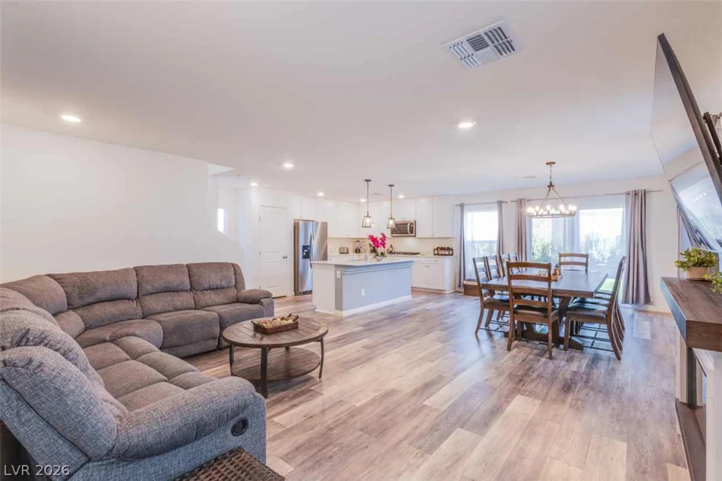 7712 Lush Oasis, Las Vegas, NV 89113