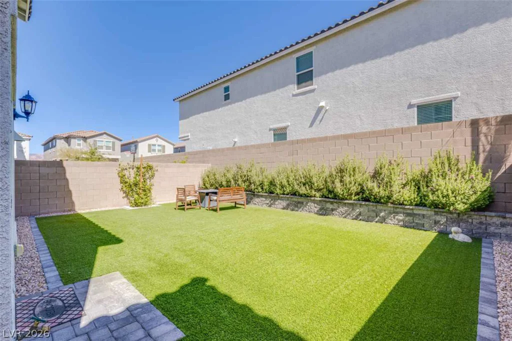 7712 Lush Oasis, Las Vegas, NV 89113