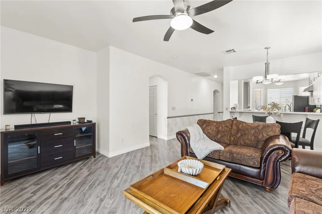 375 Golden Shore, Las Vegas, NV 89123