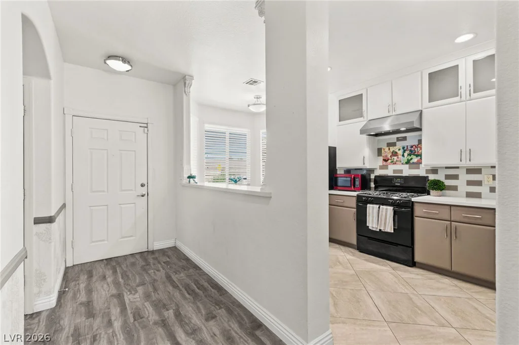 375 Golden Shore, Las Vegas, NV 89123