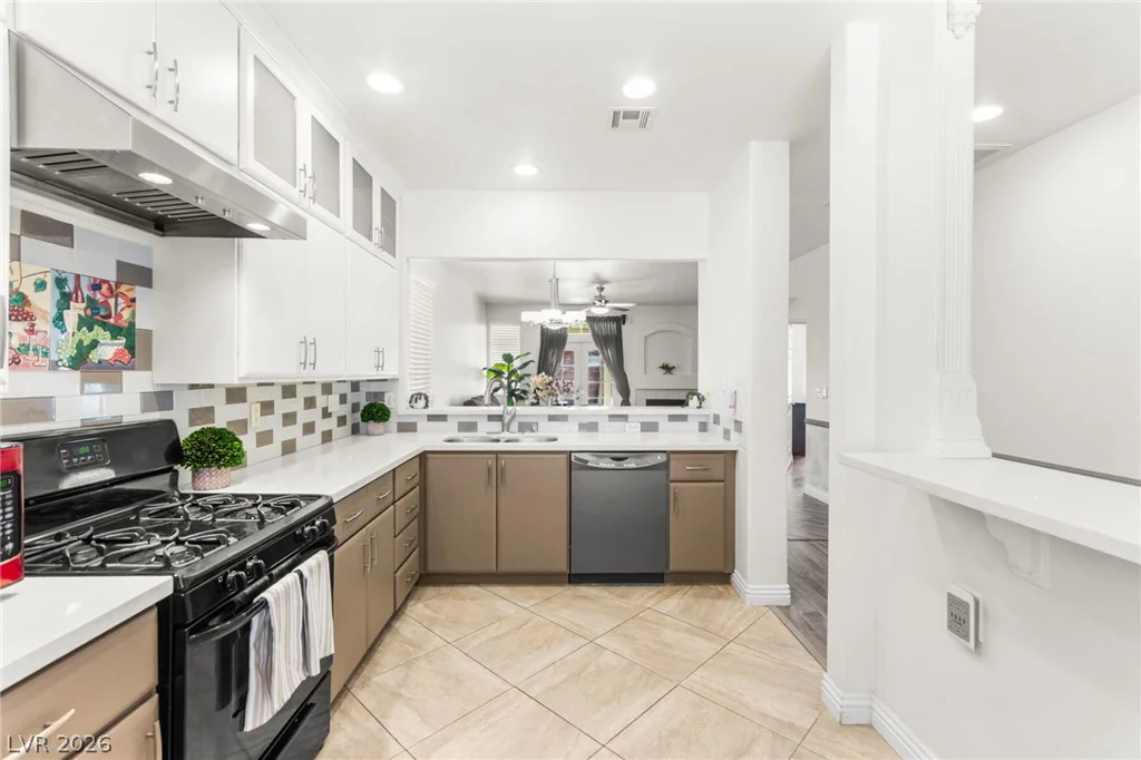 375 Golden Shore, Las Vegas, NV 89123