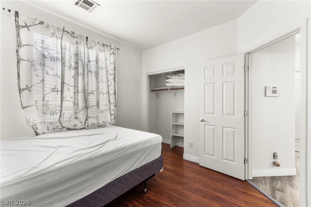 375 Golden Shore, Las Vegas, NV 89123