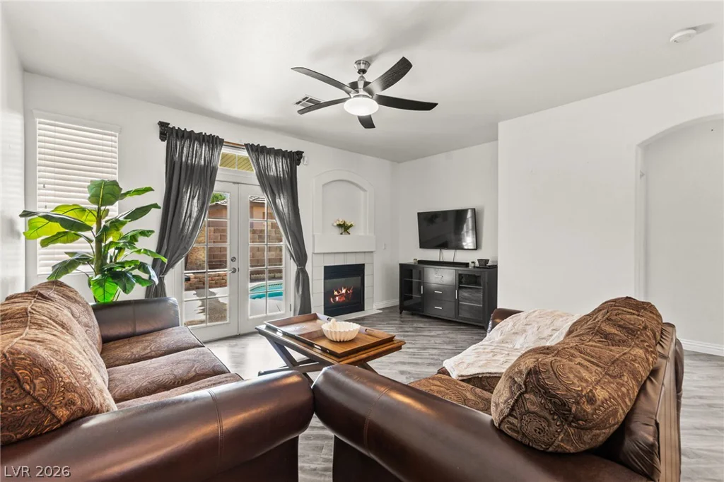 375 Golden Shore, Las Vegas, NV 89123