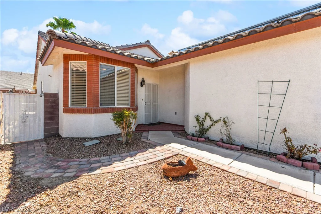 375 Golden Shore, Las Vegas, NV 89123