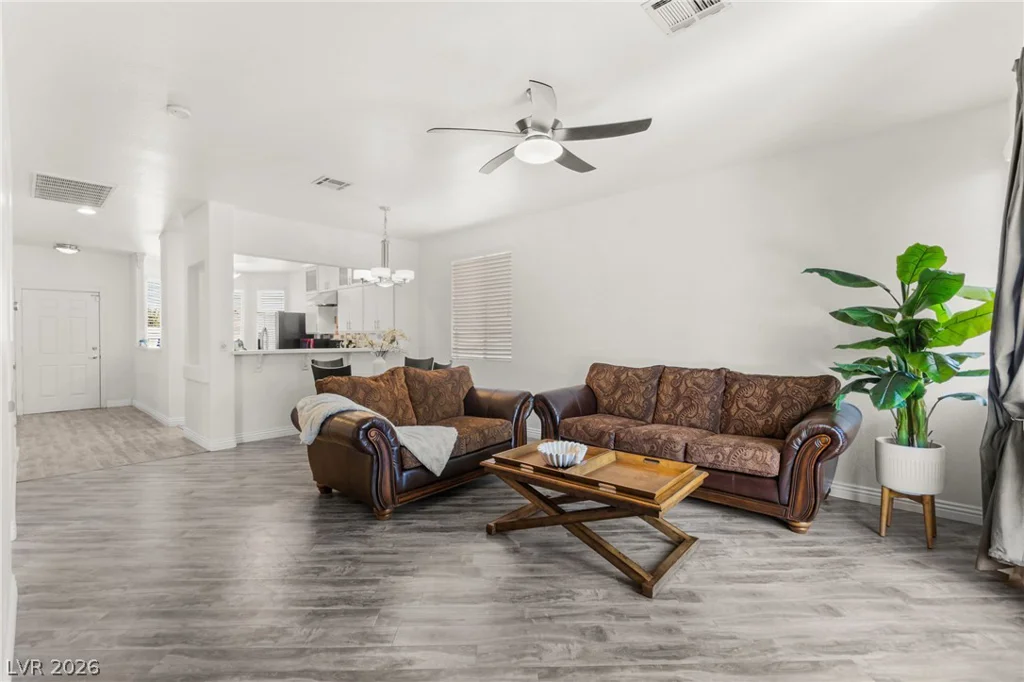 375 Golden Shore, Las Vegas, NV 89123