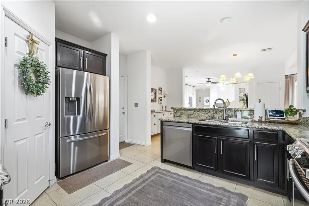 6049 River Belle, North Las Vegas, NV 89031