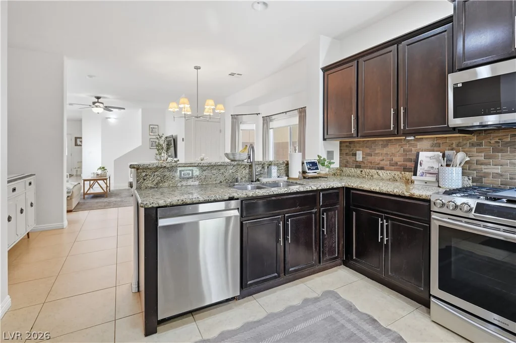 6049 River Belle, North Las Vegas, NV 89031