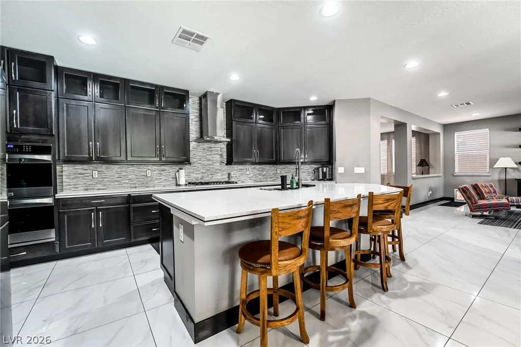 350 Azar Swan, Las Vegas, NV 89183
