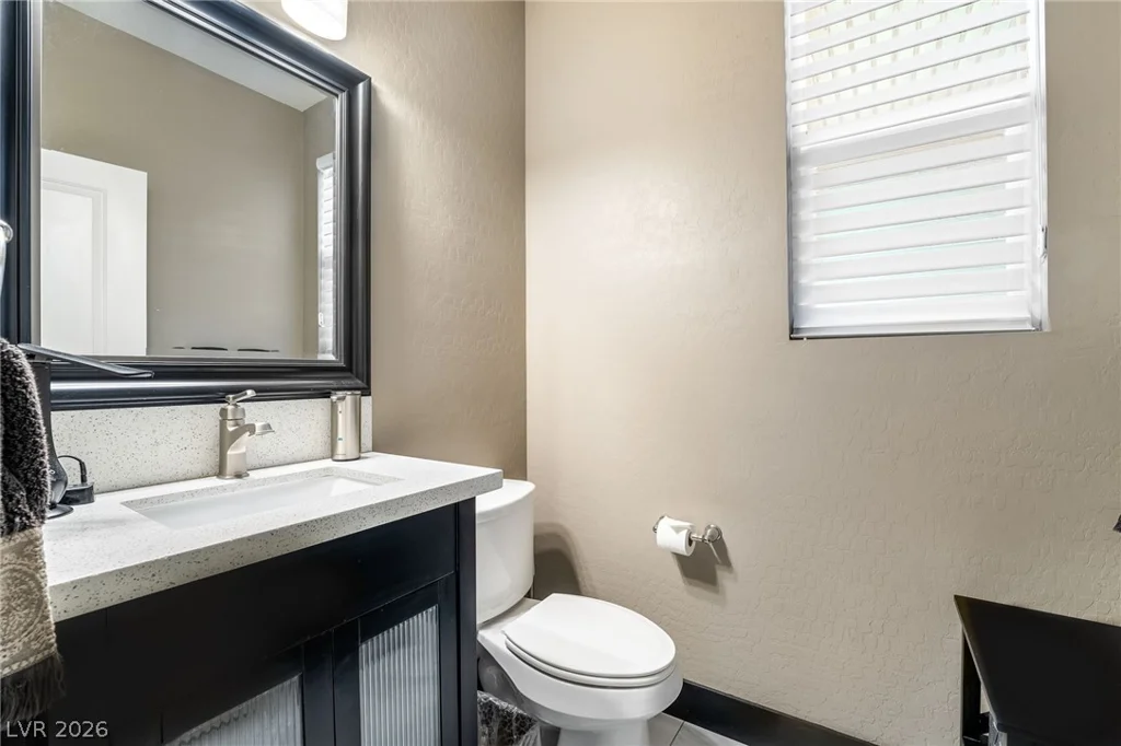 350 Azar Swan, Las Vegas, NV 89183